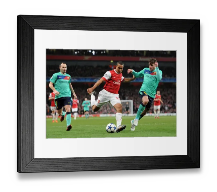 Framed Print : Theo Walcott (Arsenal) Theo Walcott (Barcelona). Arsenal 2: 1 Barcelona
