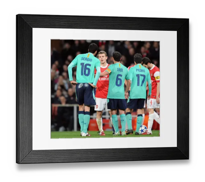 Framed Print : Jack Wilshere (Arsenal) chats to Sergio Busquets and Xavi (Barcelona). Arsenal 2