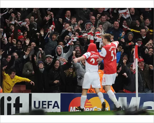 Arsenal fans celebrate the 2nd goal, scored by Andrey Arshavin. Arsenal 2: 1 Barcelona