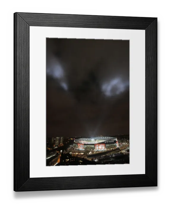 Framed Print : Arsenal's Champions League Triumph: 2-1 Over Barcelona at Emirates Stadium