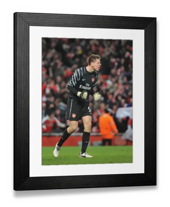 Framed Print : Arsenal's Wojciech Szczesny Stars in 2:1 UEFA Champions League Victory over Barcelona