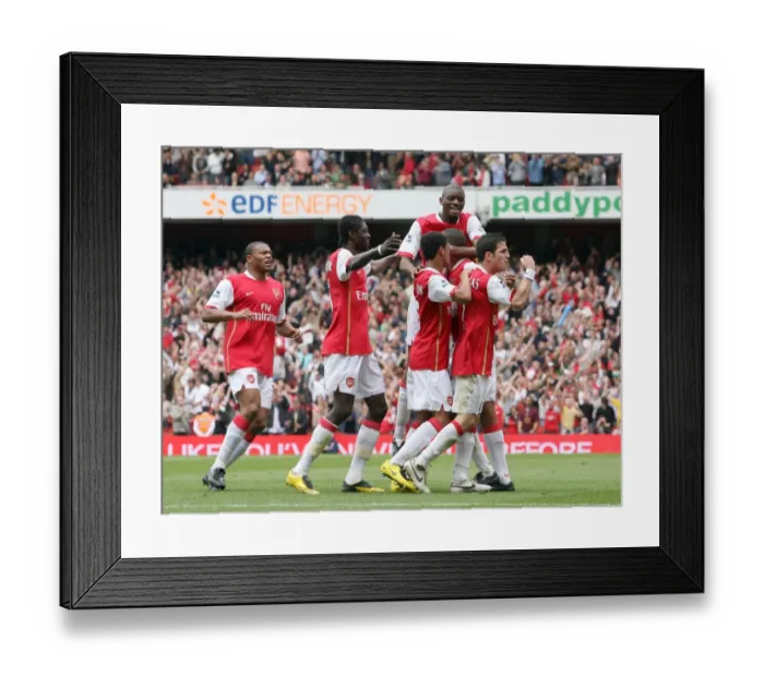 Framed Print : Gilberto and the Young Guns: Arsenal's Unforgettable Goal vs. Chelsea (1:1, FA Premiership, 2007)