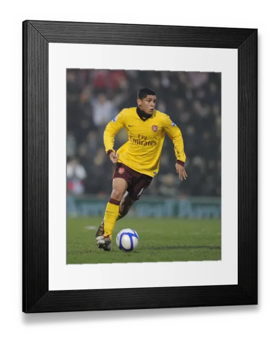 Framed Print : Denilson's FA Cup Battle: Leyton Orient vs. Arsenal (1:1)