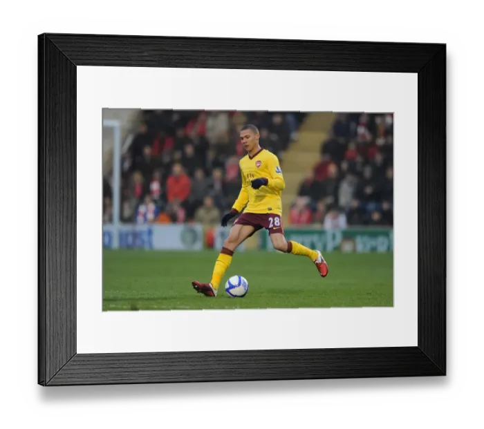 Framed Print : Kieran Gibbs (Arsenal). Leyton Orient 1: 1 Arsenal. FA Cup 5th Round. Matchroom Stadium