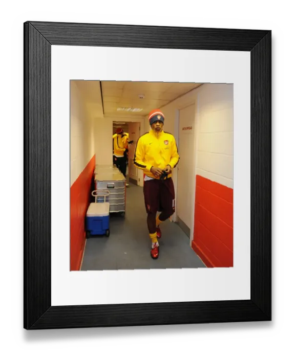 Framed Print : Alex Song (Arsenal). Leyton Orient 1: 1 Arsenal, FA Cup Fifth Round, Matchroom Stadium Framed Print : Alex Song (Arsenal). Leyton Orient 1: 1 Arsenal, FA Cup Fifth Round, Matchroom Stadium