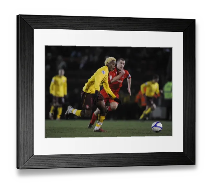 Framed Print : Alex Song vs Stephen Dawson: FA Cup Fifth Round Stalemate at Leyton Orient Framed Print : Alex Song vs Stephen Dawson: FA Cup Fifth Round Stalemate at Leyton Orient