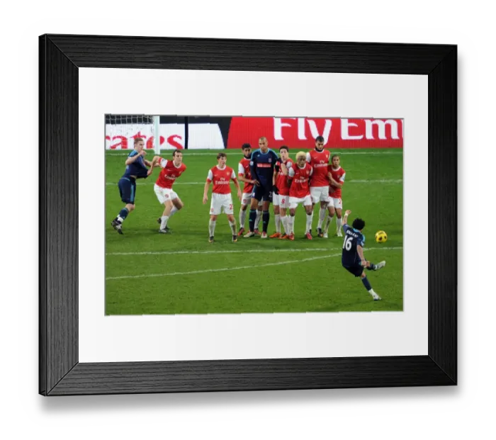 Framed Print : Arsenal wall defends a Jermaine Pennant (Stoke) free kick (L>R) Sebastien Squillaci Framed Print : Arsenal wall defends a Jermaine Pennant (Stoke) free kick (L>R) Sebastien Squillaci