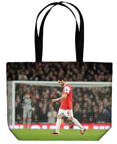 Injured Arsenal captain Cesc Fabregas leaves the field. Arsenal 1: 0 Stoke City