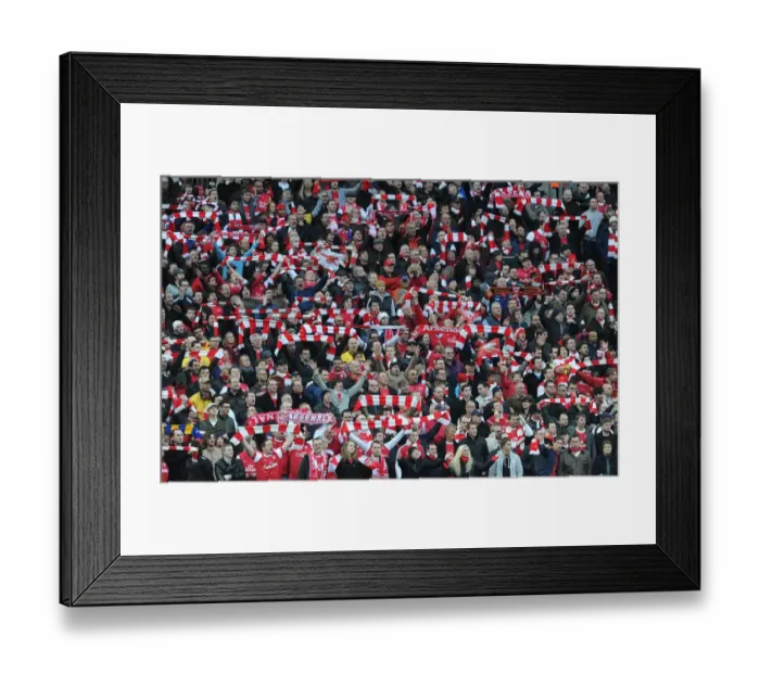 Framed Print : Arsenal Fans Mourn at Wembley: Arsenal 1:2 Birmingham City, Carling Cup Final