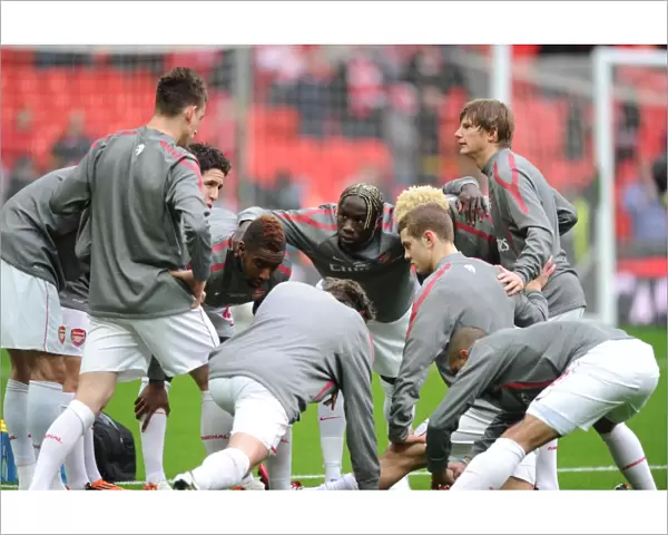 The Arsenal team before the match. Arsenal 1: 2 Birmingham City, Carling Cup Final