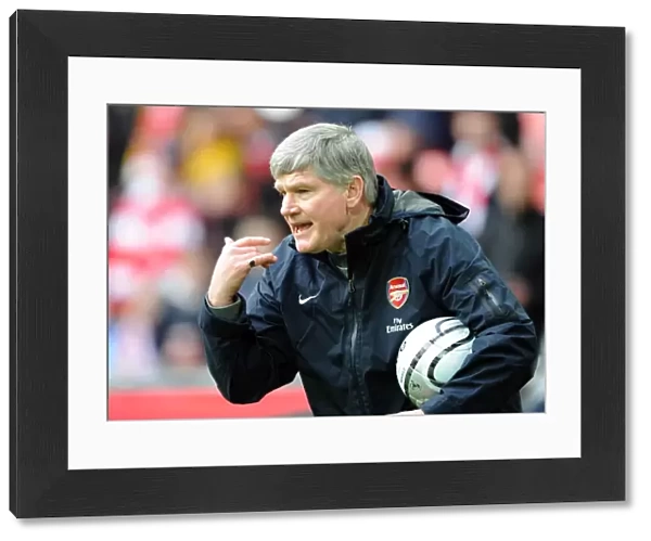 Pat Rice Arsenals Assistant Manager. Arsenal 1: 2 Birmingham City. Carling Cup Final