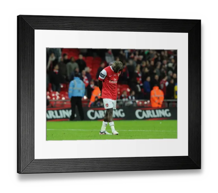 Framed Print : Dejected Bacary Sagna (Arsenal). Arsenal 1: 2 Birmingham City, Carling Cup Final