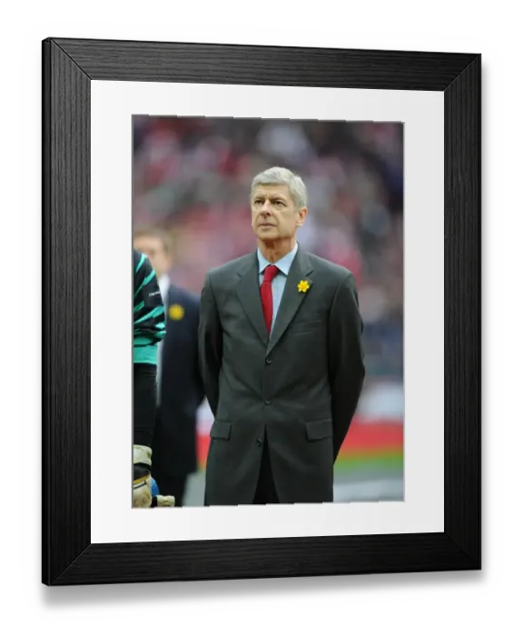 Framed Print : Arsene Wenger's Agonizing Loss at the Carling Cup Final: Arsenal 1-2 Birmingham City (27.02.2011)