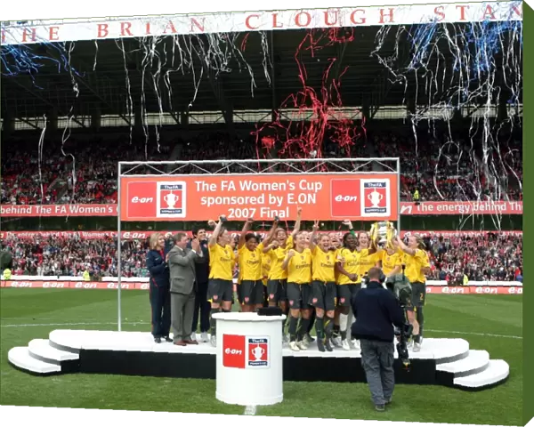 Arsenal ladies celebrate winning the FA Cup