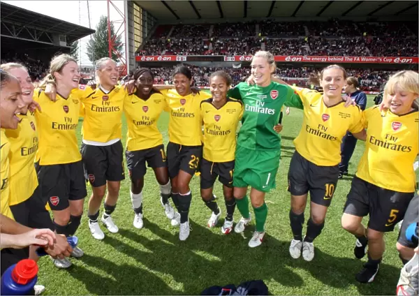 Arsenal Ladies celebrate winning the FA Cup Final