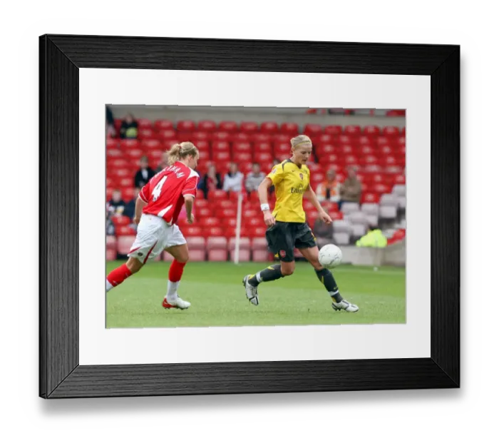 Framed Print : Katie Chapman (Arsenal) Katie Holtham (Charlton)