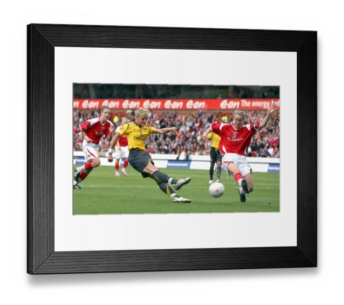 Framed Print : Katie Chapman (Arsenal) Casey Stoney (Charlton)