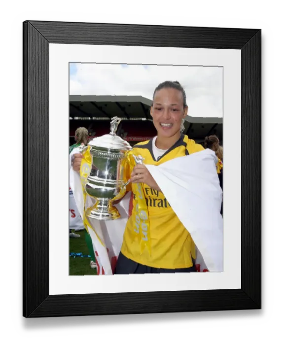 Framed Print : Lianne Sanderson (Arsenal) with the FA Cup Trophy