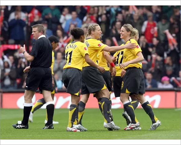 Kelly Smith celebrates scoring Arsenals 1st goal her 1st with Jayne Ludlow