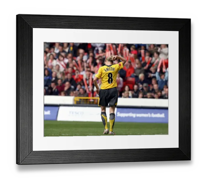 Framed Print : Kelly Smith's Brace: Arsenal Ladies Secure FA Cup Title (4:1 vs Charlton Athletic, 2007)
