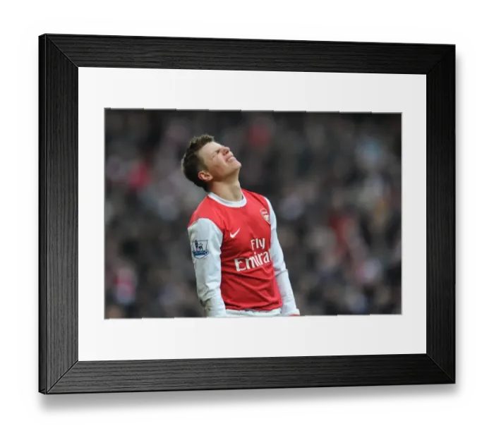 Framed Print : Arsenal's Andrey Arshavin at 0-0 Stalemate Against Sunderland, Emirates Stadium, 2011 Framed Print : Arsenal's Andrey Arshavin at 0-0 Stalemate Against Sunderland, Emirates Stadium, 2011