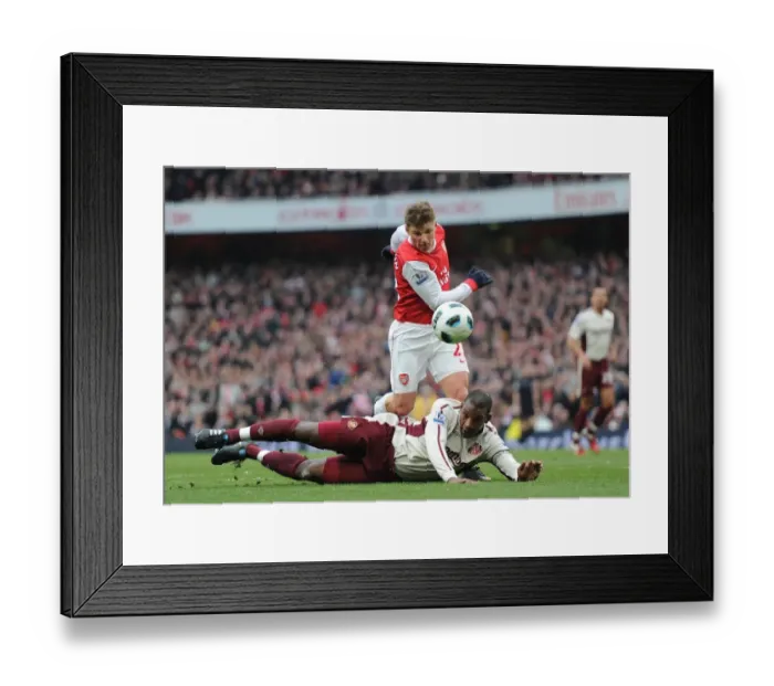 Framed Print : Arshavin vs. Bramble: Stalemate at Emirates Stadium - Arsenal vs. Sunderland, Barclays Premier League Framed Print : Arshavin vs. Bramble: Stalemate at Emirates Stadium - Arsenal vs. Sunderland, Barclays Premier League