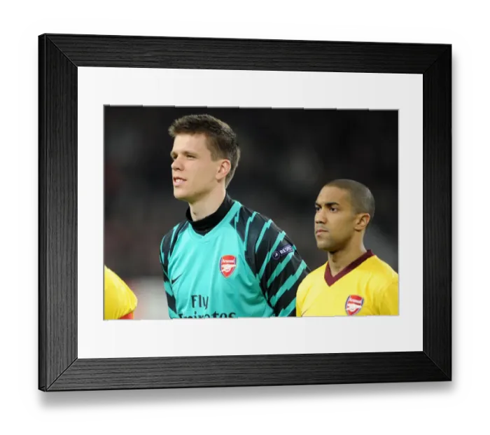 Framed Print : Wojciech Szczesny: Arsenal's Defiant Battle at Camp Nou vs. Barcelona, UEFA Champions League 2010-11 (3:1)