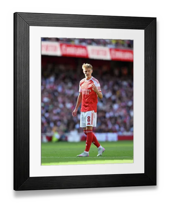 Framed Print : Arsenal v Athletic Club: Emirates Cup