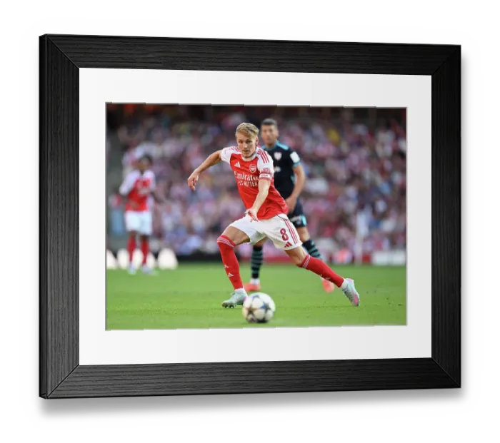 Framed Print : Arsenal v Athletic Club: Emirates Cup