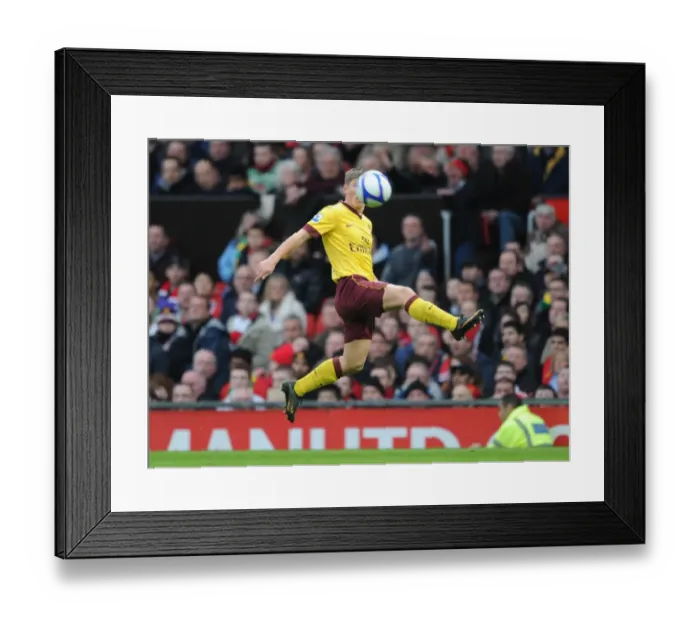 Framed Print : Andrey Arsahvin (Arsenal). Manchester United 2: 0 Arsenal, FA Cup Sixth Round Framed Print : Andrey Arsahvin (Arsenal). Manchester United 2: 0 Arsenal, FA Cup Sixth Round