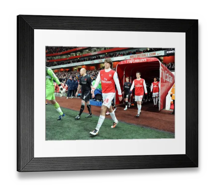 Framed Print : Ignasi Miquel (Arsenal). Arsenal 5: 0 Leyton Orient. FA Cup 5th Round Replay Framed Print : Ignasi Miquel (Arsenal). Arsenal 5: 0 Leyton Orient. FA Cup 5th Round Replay
