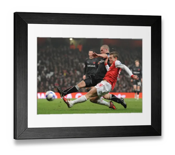 Framed Print : Jack Wilshere (Arsenal) Stephen Dawson (Orient). Arsenal 5: 0 Leyton Orient