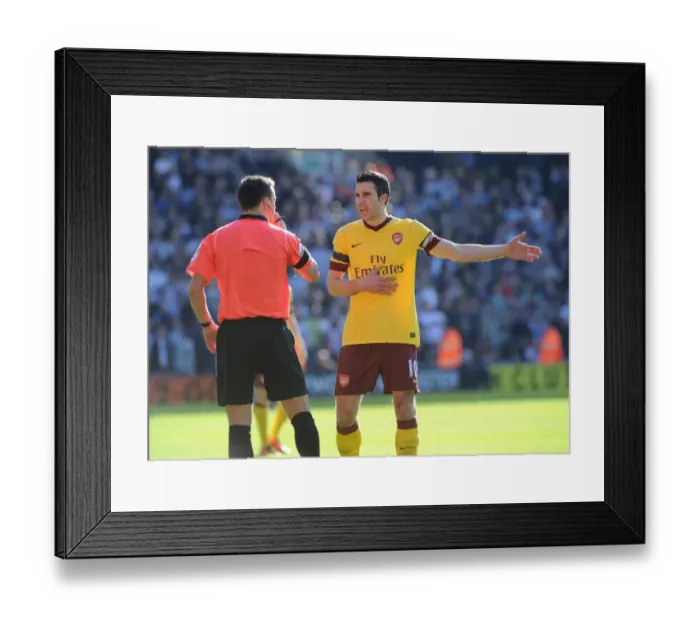 Framed Print : Robin van Persie (Arsenal) talks with referee Stuart Atwell. West Bromwich Albion 2