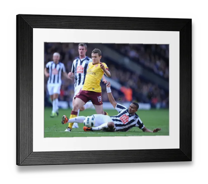Framed Print : Jack Wilshere (Arsenal) Jerome Thomas (WBA). West Bromwich Albion 2: 2 Arsenal Framed Print : Jack Wilshere (Arsenal) Jerome Thomas (WBA). West Bromwich Albion 2: 2 Arsenal