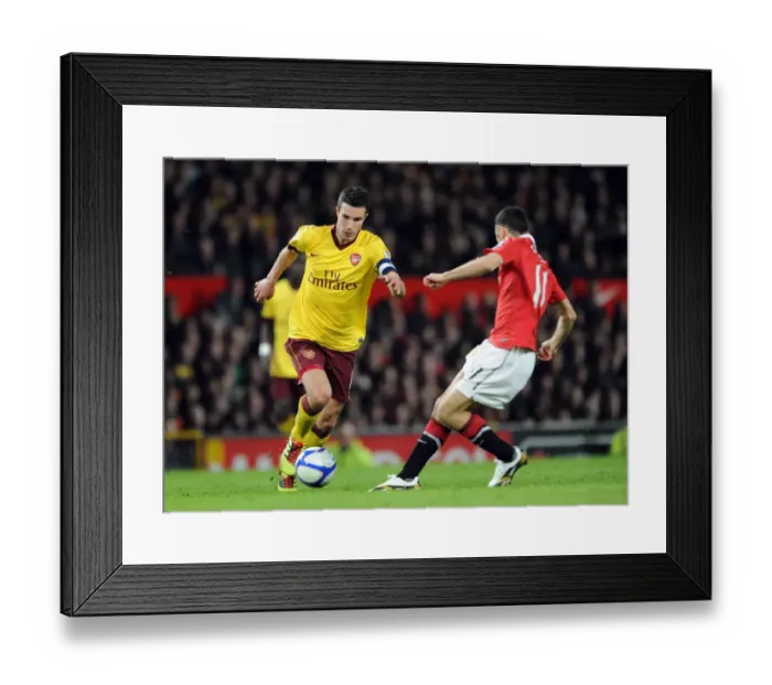 Framed Print : Robin van Persie (Arsenal) Ryan Giggs (Man Utd). Manchester United 2: 0 Arsenal Framed Print : Robin van Persie (Arsenal) Ryan Giggs (Man Utd). Manchester United 2: 0 Arsenal