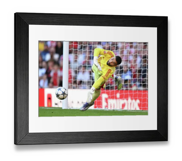Framed Print : Arsenal v Athletic Club: Emirates Cup