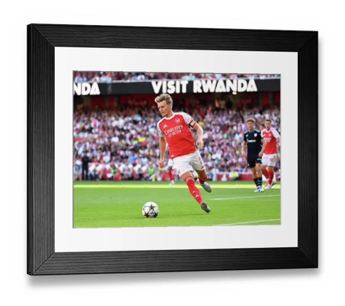 Framed Print : Arsenal v Athletic Club: Emirates Cup