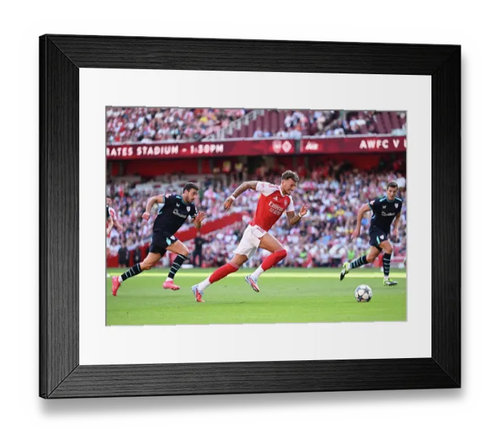 Framed Print : Arsenal v Athletic Club: Emirates Cup