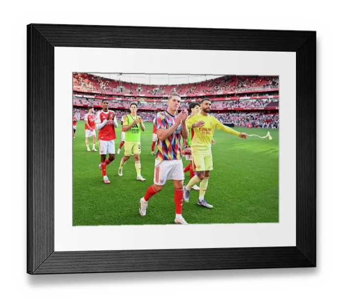 Framed Print : Arsenal v Athletic Club: Emirates Cup