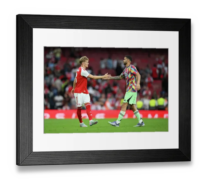Framed Print : Arsenal v Villarreal - Pre-Season Friendly