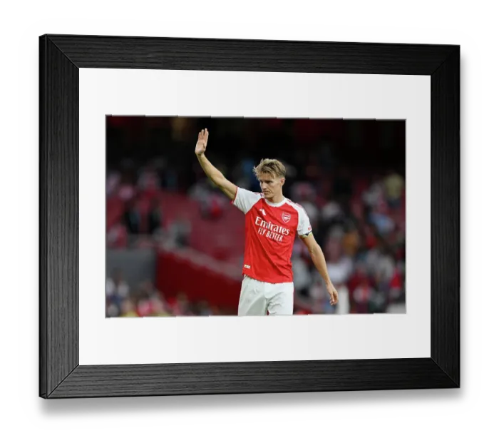 Framed Print : Arsenal v Villarreal - Pre-Season Friendly