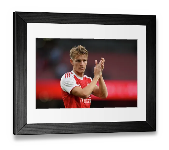 Framed Print : Arsenal v Villarreal - Pre-Season Friendly Framed Print : Arsenal v Villarreal - Pre-Season Friendly