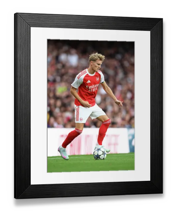 Framed Print : Arsenal v Villarreal - Pre-Season Friendly