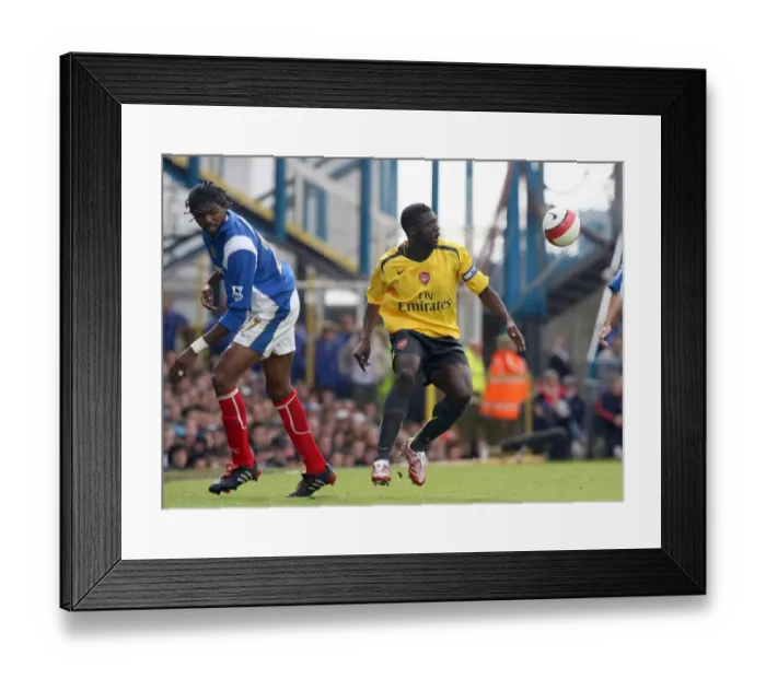 Framed Print : Kolo Toure (Arsenal) Kanu (Portsmouth)