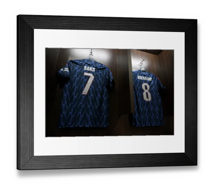 Framed Print : Arsenal FC v AC Milan: Pre-Season Friendly