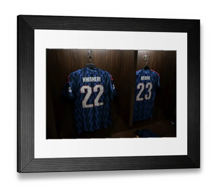 Framed Print : Arsenal FC v AC Milan: Pre-Season Friendly Framed Print : Arsenal FC v AC Milan: Pre-Season Friendly