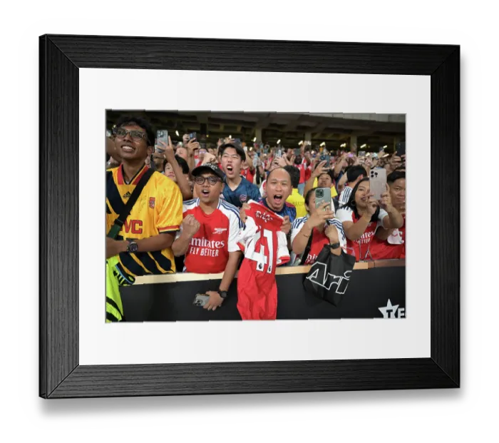 Framed Print : Arsenal FC v AC Milan: Pre-Season Friendly Framed Print : Arsenal FC v AC Milan: Pre-Season Friendly