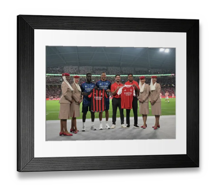 Framed Print : Arsenal FC v AC Milan: Pre-Season Friendly