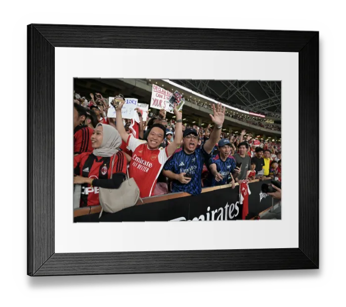 Framed Print : Arsenal FC v AC Milan: Pre-Season Friendly