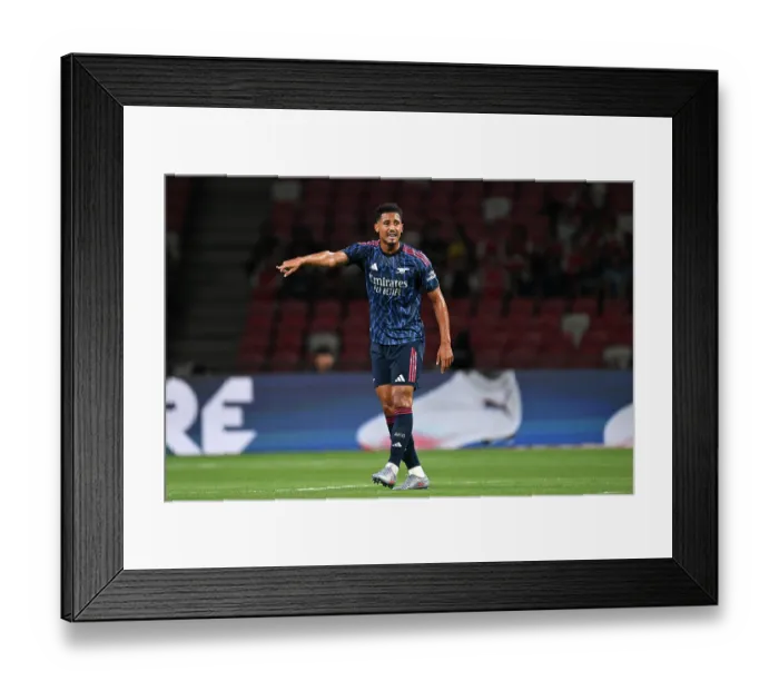 Framed Print : Arsenal FC v AC Milan: Pre-Season Friendly Framed Print : Arsenal FC v AC Milan: Pre-Season Friendly